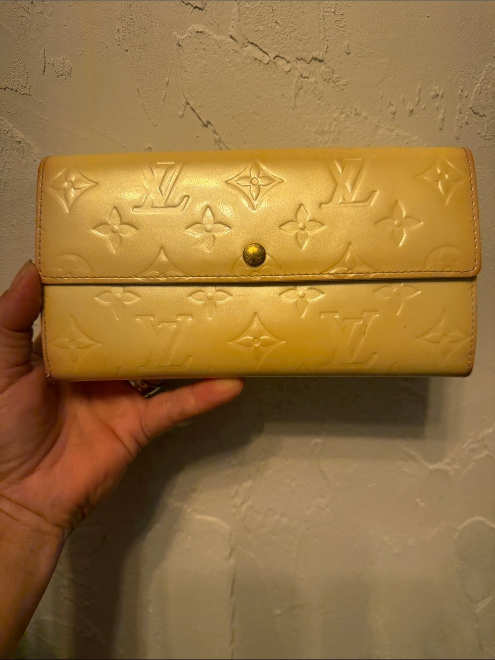 Louis Vuitton Cream Monogram Vernis Long Wallet